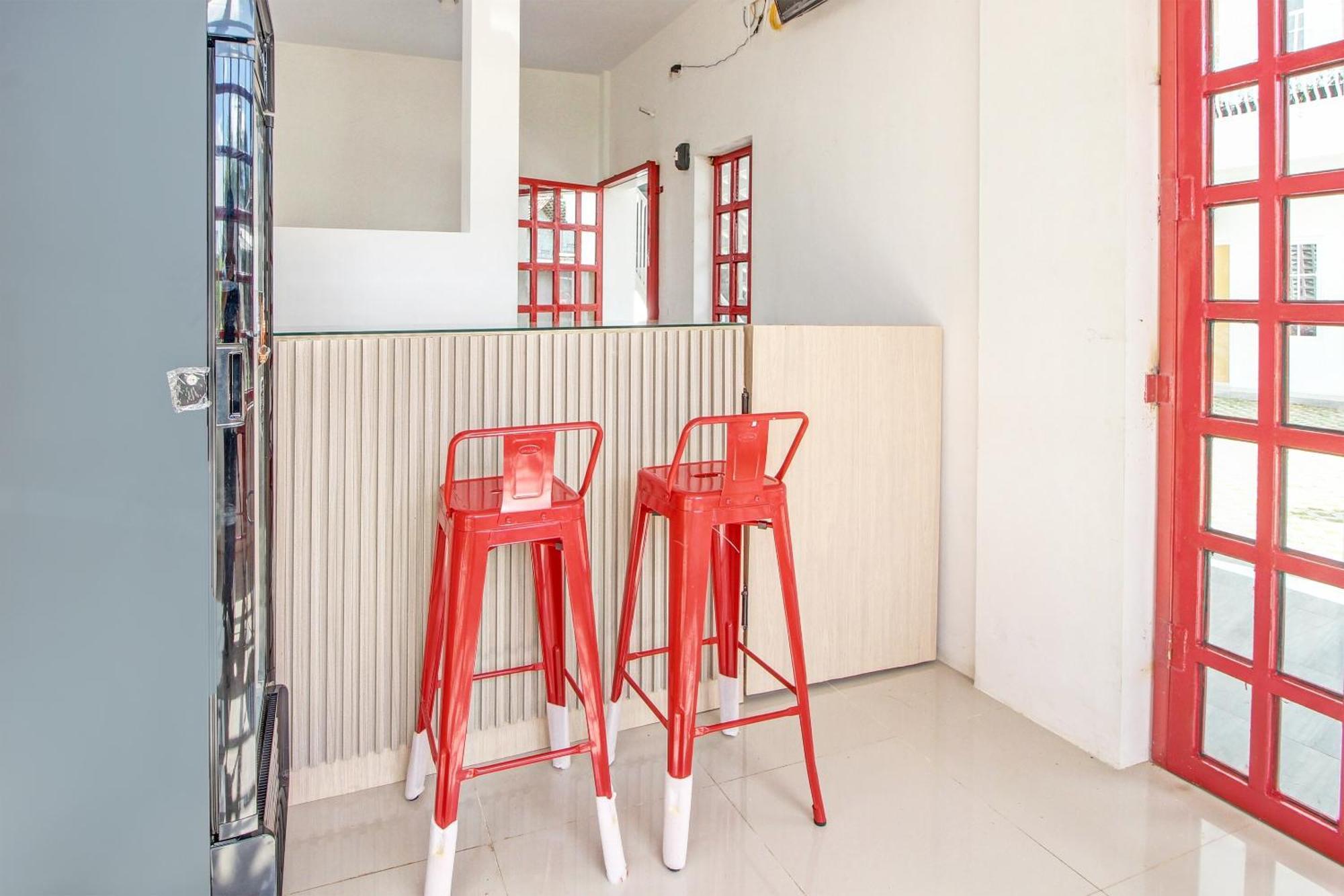 Super Oyo Collection O 92363 Kp Inn Yogyakarta Exterior foto